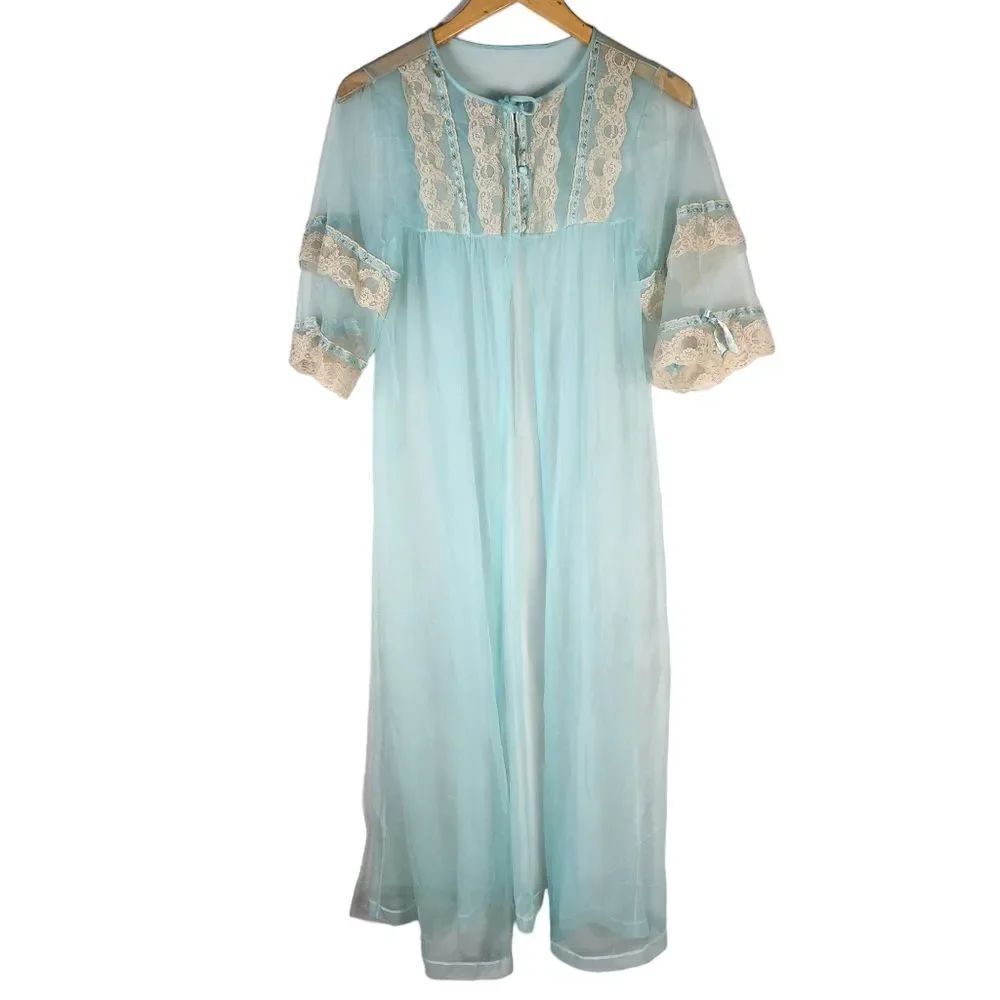 Top Form Vintage 60s Baby Blue Lace Trim Peignoir Style Nightgown